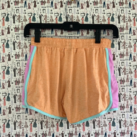 Runway girl’s shorts 🖤 - Picture 3 of 4